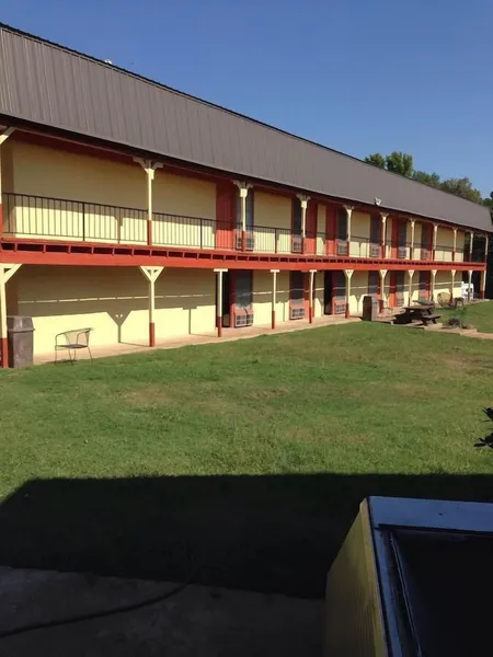 Sportsman Inn and Suites hotel detail image 2