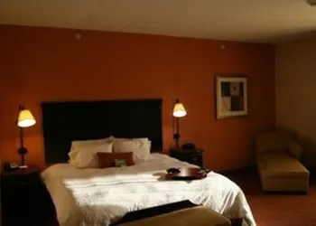 Durant Inn & Suites hotel thumbnail 8