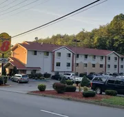 Raceway Inn hotel detail image 5