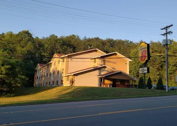 Raceway Inn hotel thumbnail 7