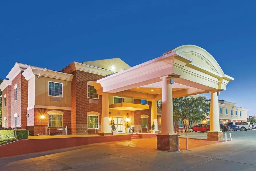 La Quinta Inn & Suites by Wyndham Dalhart hotel detail image 6