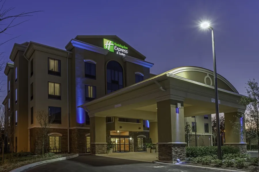 Holiday Inn Express & Suites Orlando East - UCF Area by IHG hotel detail image 2