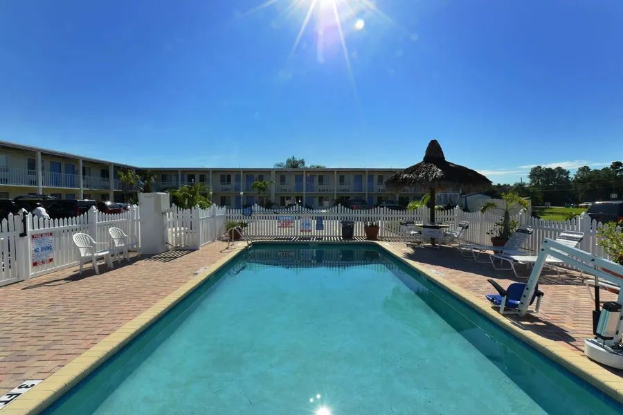Americas Best Value Inn Bradenton Sarasota hotel detail image 2