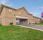Motel 6 Windsor, ON hotel detail image 3