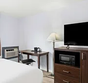 Red Lion Inn & Suites Yakima hotel detail image 7