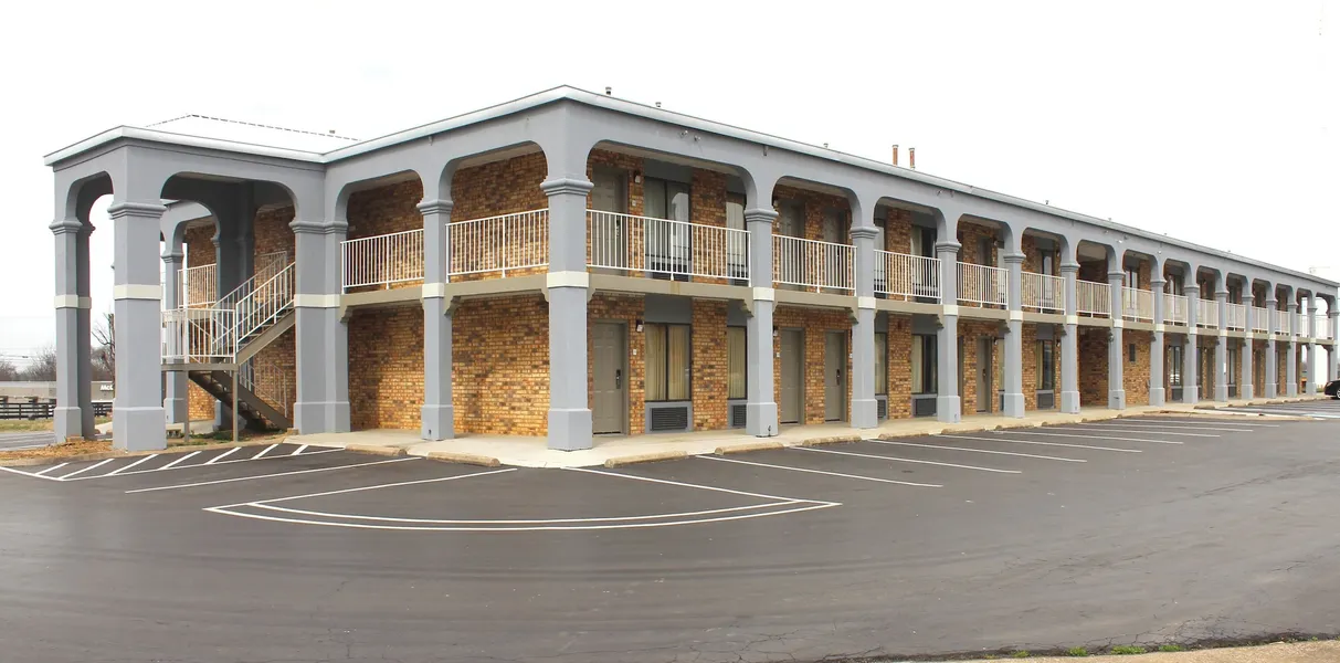 Econo Lodge Franklin South hotel detail image 2