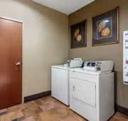 Comfort Suites Marshall hotel detail image 5