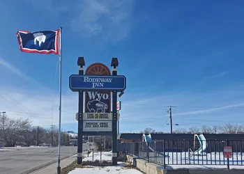 Rodeway Inn Buffalo hotel thumbnail 2