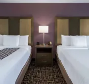 La Quinta Inn & Suites by Wyndham Wichita Airport hotel detail image 7