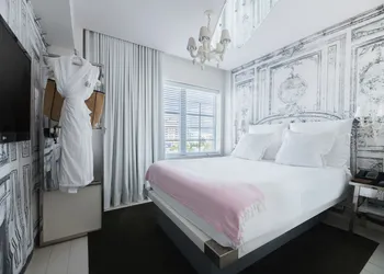 SLS South Beach hotel thumbnail 3