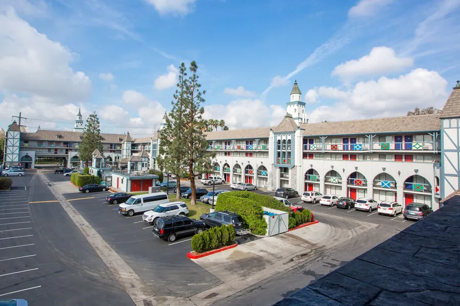 Castle Inn and Suites hotel detail image 2