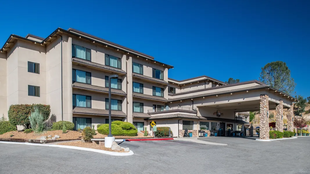 Yosemite Southgate Hotel & Suites hotel detail image 6