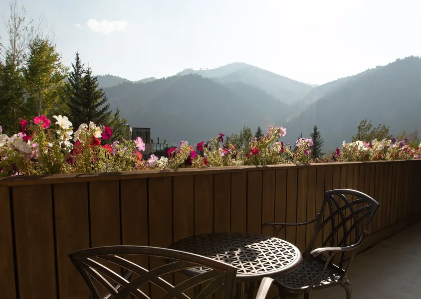 Knob Hill Inn hotel detail image 6