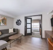 Holiday Inn Hotel & Suites London by IHG hotel detail image 7