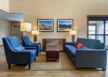 Comfort Inn Tacoma hotel thumbnail 5