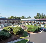 Rodeway Inn Enumclaw Mount Rainer-Crystal Mountain Area hotel detail image 3