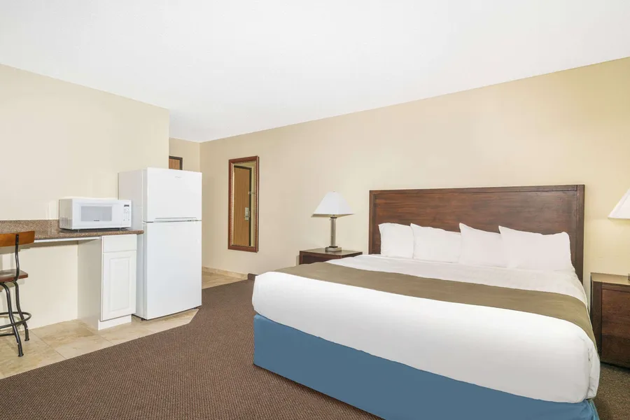 Days Inn & Suites by Wyndham Baxter Brainerd Area hotel detail image 6