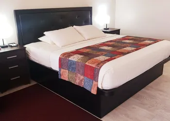 Simple Rewards Inn hotel thumbnail 5