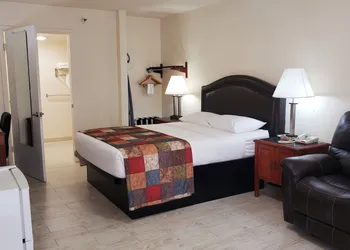 Simple Rewards Inn hotel thumbnail 6