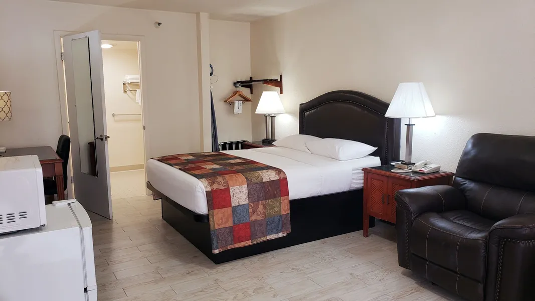 Simple Rewards Inn hotel detail image 6