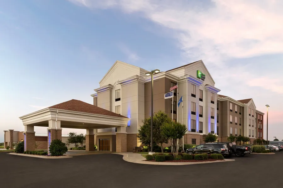 Holiday Inn Express & Suites Shawnee by IHG hotel detail image 2