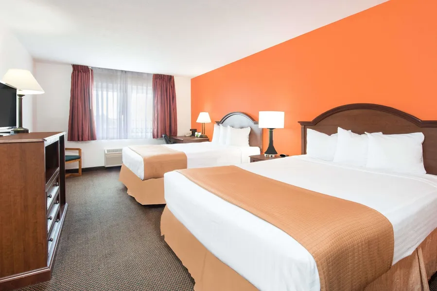 Howard Johnson Hotel & Suites by Wyndham Oacoma hotel detail image 2