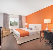 Howard Johnson Hotel & Suites by Wyndham Oacoma hotel detail image 4