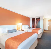 Howard Johnson Hotel & Suites by Wyndham Oacoma hotel detail image 5