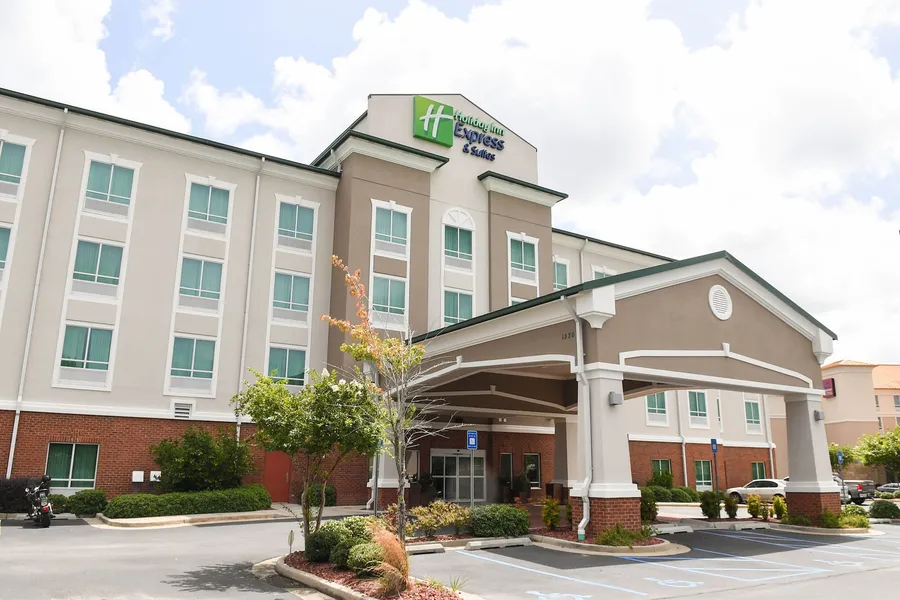 Holiday Inn Express & Suites Valdosta West - Mall Area by IHG hotel detail image 2