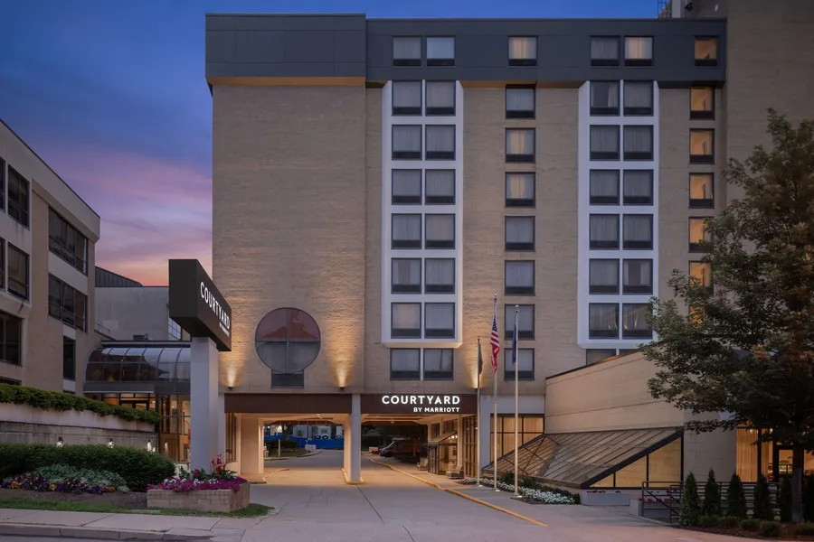 Courtyard by Marriott Pittsburgh University Center hotel detail image 2