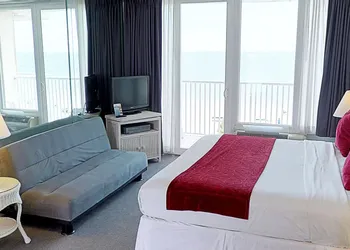 Island Inn Beach Resort hotel thumbnail 4