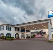 Angel Inn Near IMAX, a Travelodge by Wyndham hotel detail image 3