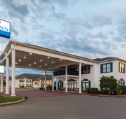 Angel Inn Near IMAX, a Travelodge by Wyndham hotel detail image 4