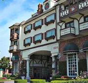 Anaheim Camelot Inn & Suites hotel detail image 5