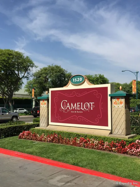 Anaheim Camelot Inn & Suites hotel detail image 6