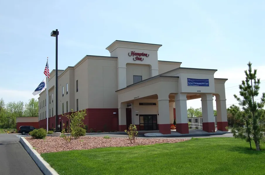 Hampton Inn Geneseo hotel detail image 6