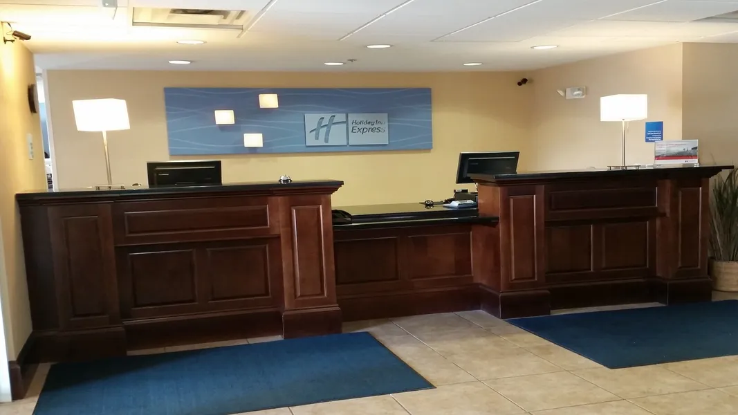 Holiday Inn Express & Suites New Buffalo by IHG hotel detail image 6