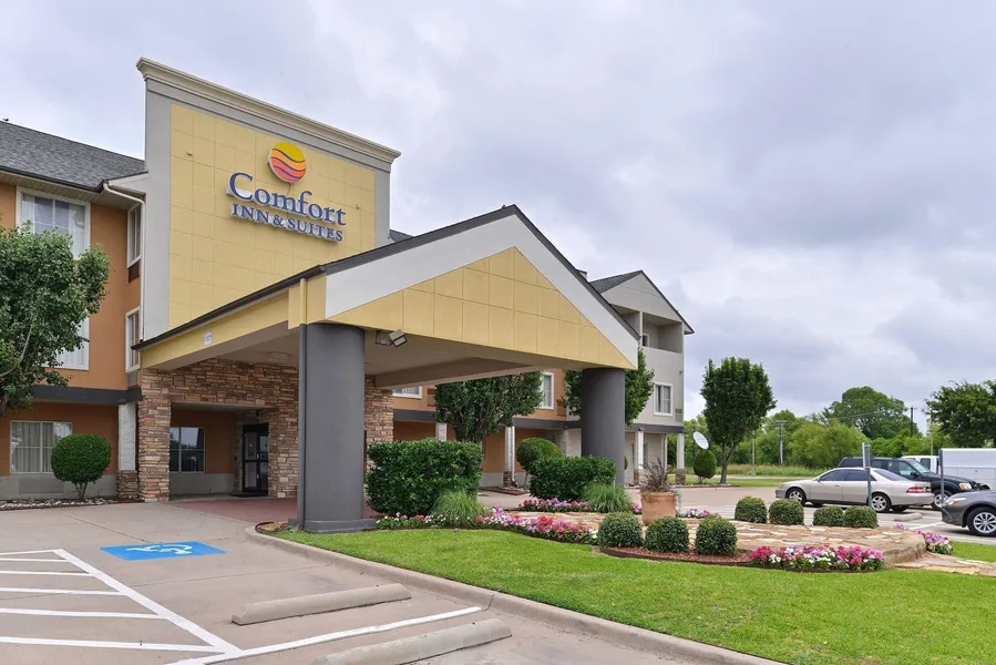 Comfort Inn & Suites Frisco - Plano hotel detail image 2