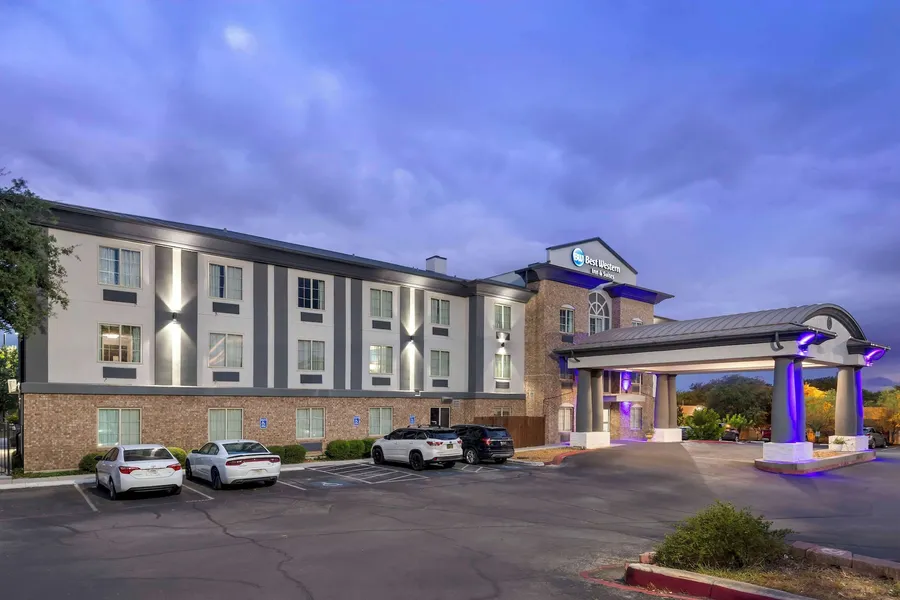 Best Western Medical Center North Inn & Suites Near Six Flags hotel detail image 2