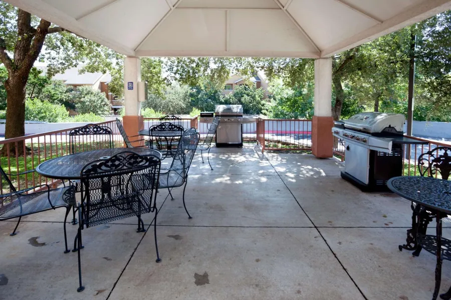 Sonesta Simply Suites Austin The Domain Area hotel detail image 2