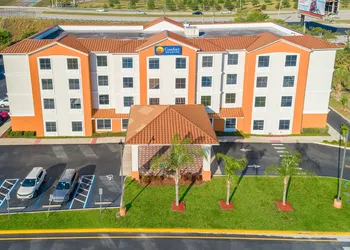 Comfort Inn & Suites Maingate South hotel thumbnail 2