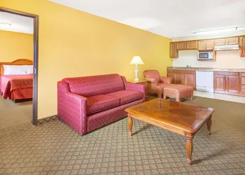 Days Inn by Wyndham Boerne hotel thumbnail 3