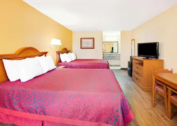 Days Inn by Wyndham Boerne hotel thumbnail 7