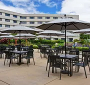DoubleTree by Hilton Hotel Pleasanton at the Club hotel detail image 4