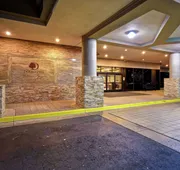 DoubleTree by Hilton Hotel Pleasanton at the Club hotel detail image 5