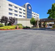 DoubleTree by Hilton Hotel Pleasanton at the Club hotel detail image 7