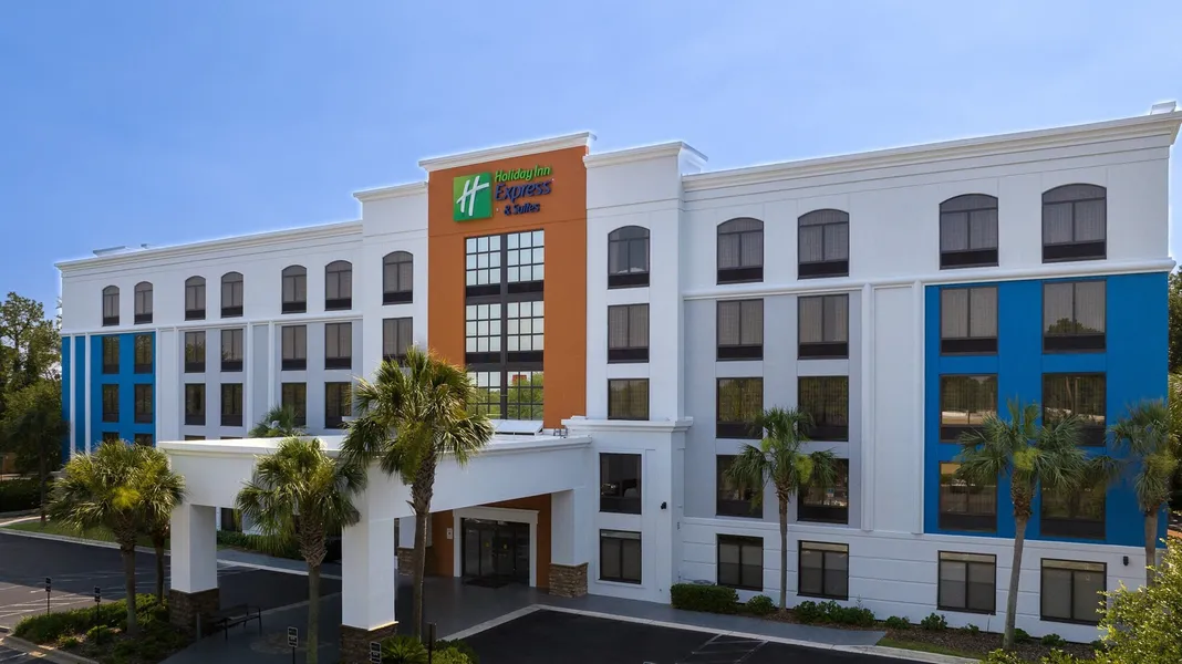 Holiday Inn Express & Suites Jacksonville SE- Med Ctr Area by IHG hotel detail image 2
