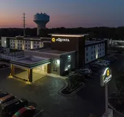 La Quinta Inn & Suites by Wyndham Lexington Park - Patuxent hotel detail image 3