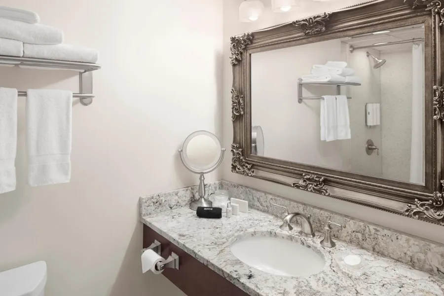 Portland Regency Hotel & Spa hotel detail image 6