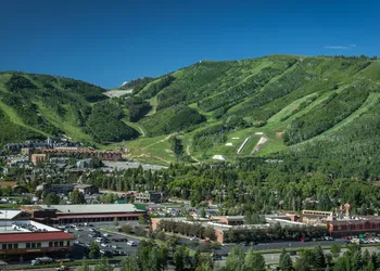 DoubleTree by Hilton Park City - The Yarrow hotel thumbnail 2